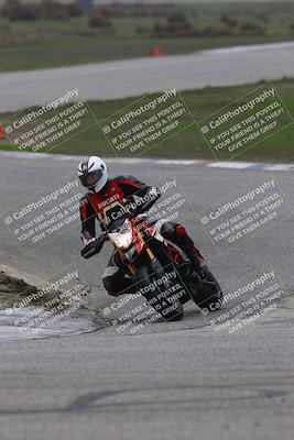 media/Nov-30-2025-TrackDaz (Sun) [[d8b22663df]]/A Group/Session 3 (Off Ramp)/